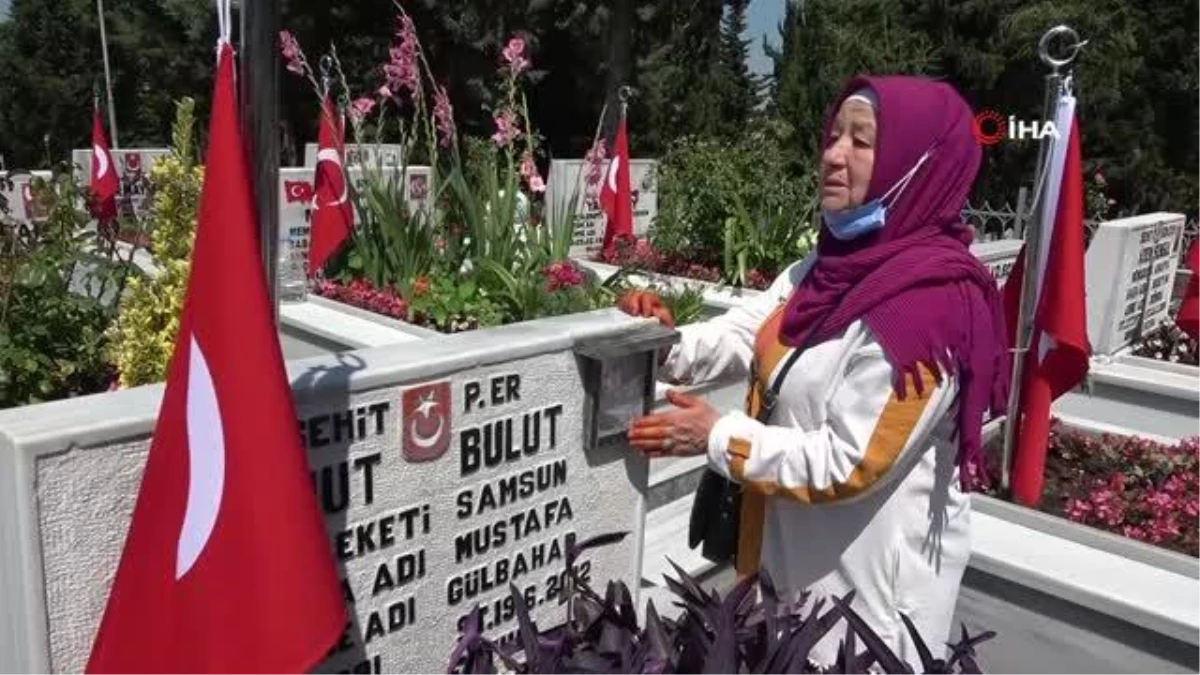 Arefe gününde şehitlikte duygulandıran anlar