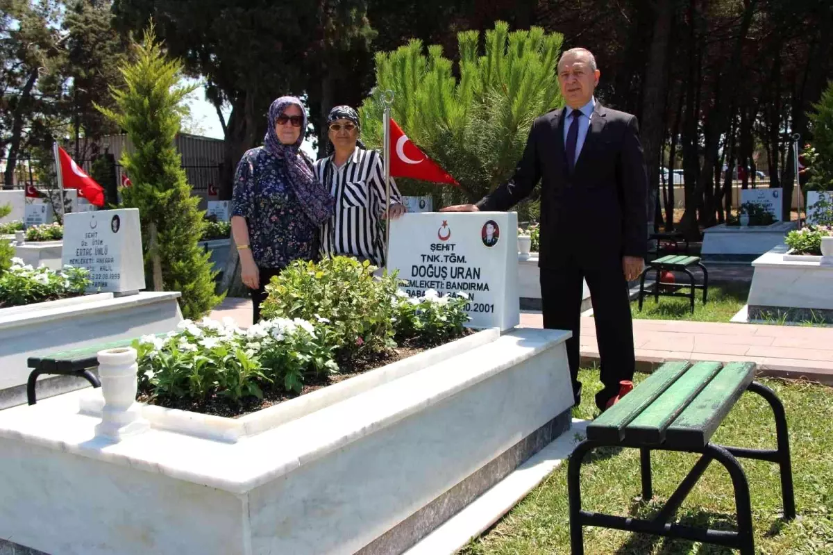 Son dakika haberi | Bandırma'da Şehitlik Ziyareti