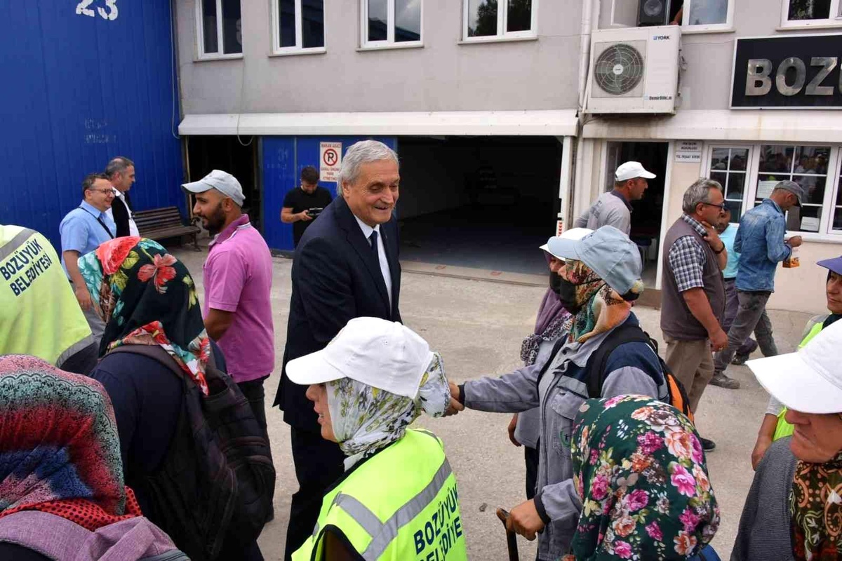 Başkan Bakkalcıoğlu belediye personelinin kurban bayramını kutladı