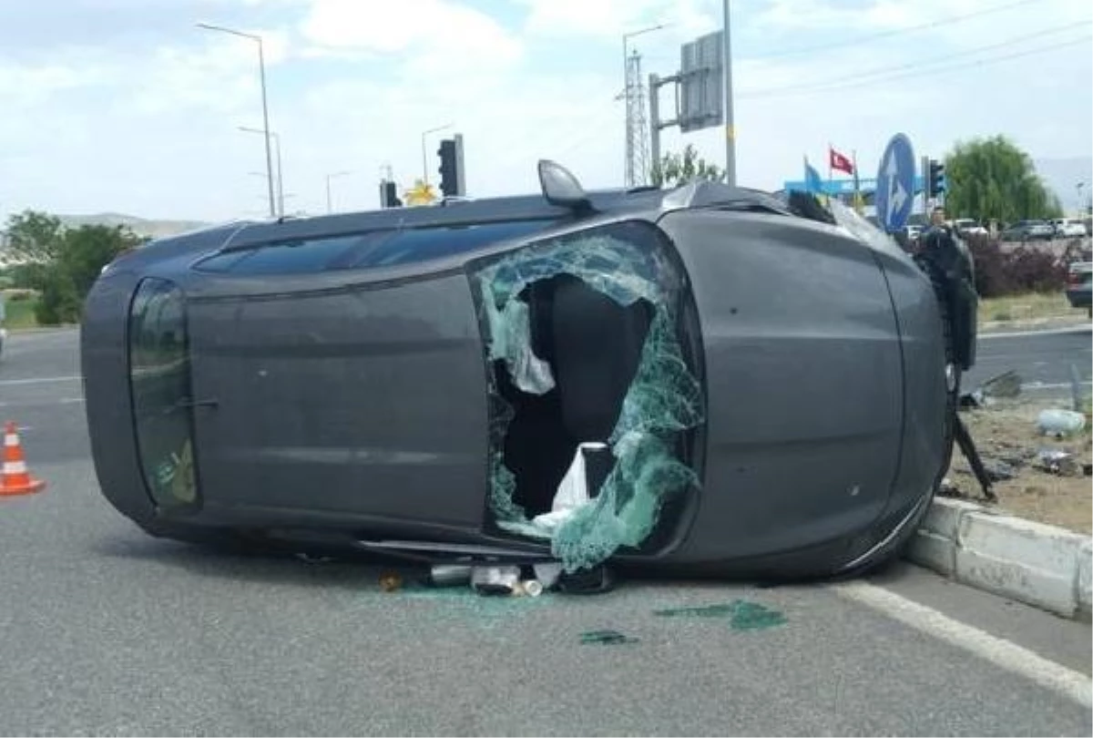 Son dakika haberi: Bingöl\'de otomobiller çarpıştı: 5 yaralı