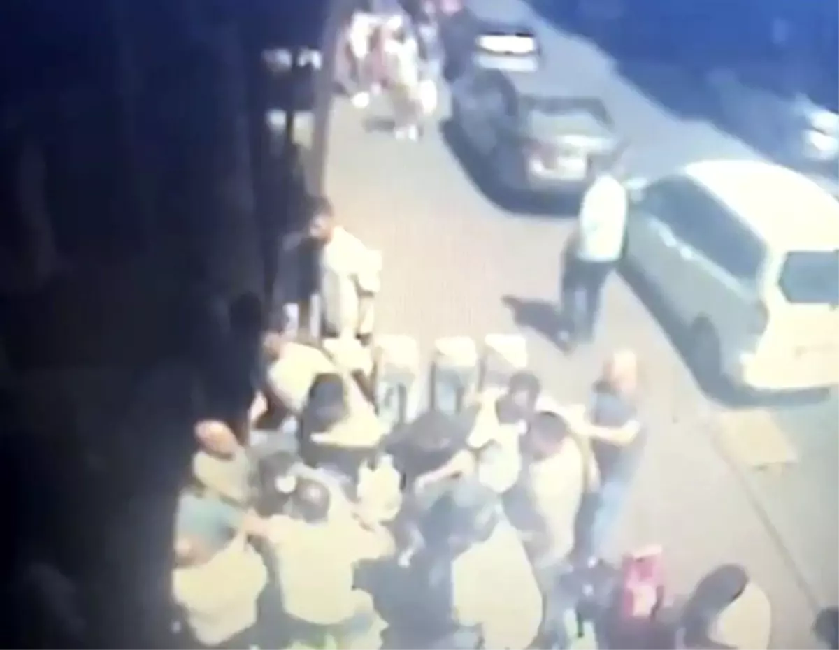 Fatih\'te \'park yeri\' çatışmanın yeni görüntüleri ortaya çıktı