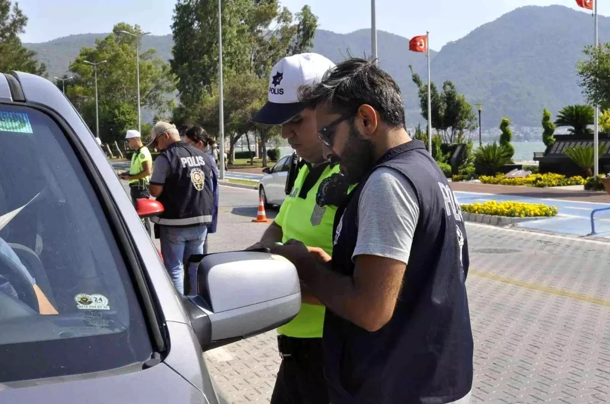 Bayram trafiği havadan ve karadan denetlendi (2)