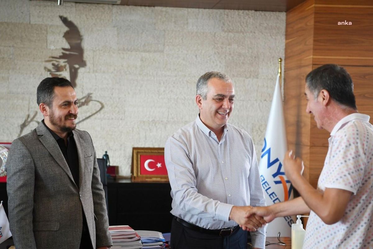 Konyaaltı Belediye Başkanı Esen, Personel ile Bayramlaştı