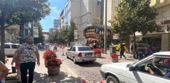 Kurban Bayramı öncesi şehrin simgesi Milli Kuvvetler Caddesi'nde yoğunluk