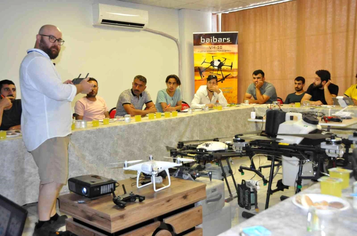 Mardin\'de çiftçiler insansız hava aracı pilotu olmak için eğitiliyor
