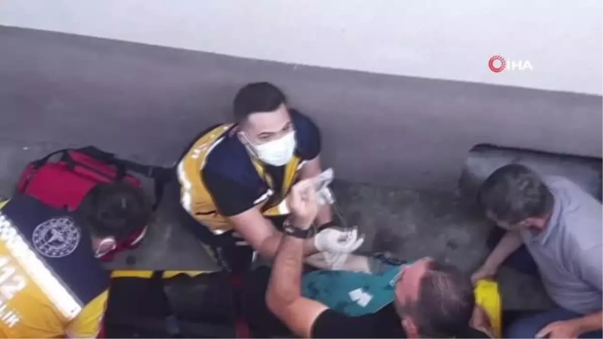 Oturduğu paslı demirden düşen şahıs yaralandı