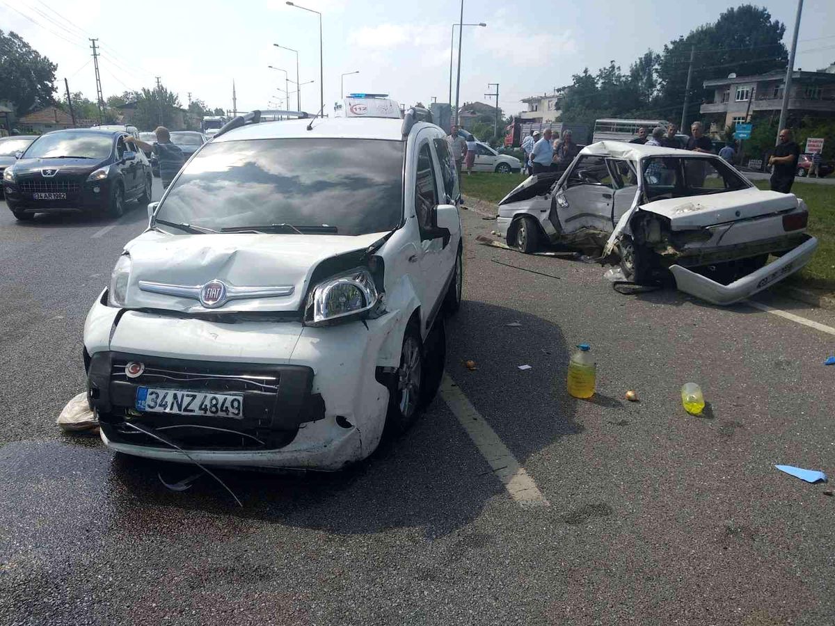 Samsun\'da trafik kazası: 2 yaralı