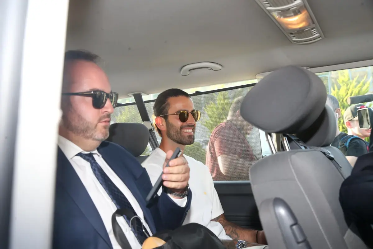 Sergio Oliveira Galatasaray\'a transferi için İstanbul\'da