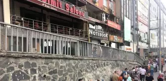 Şirinevler'de ucuz baklava kuyruğu