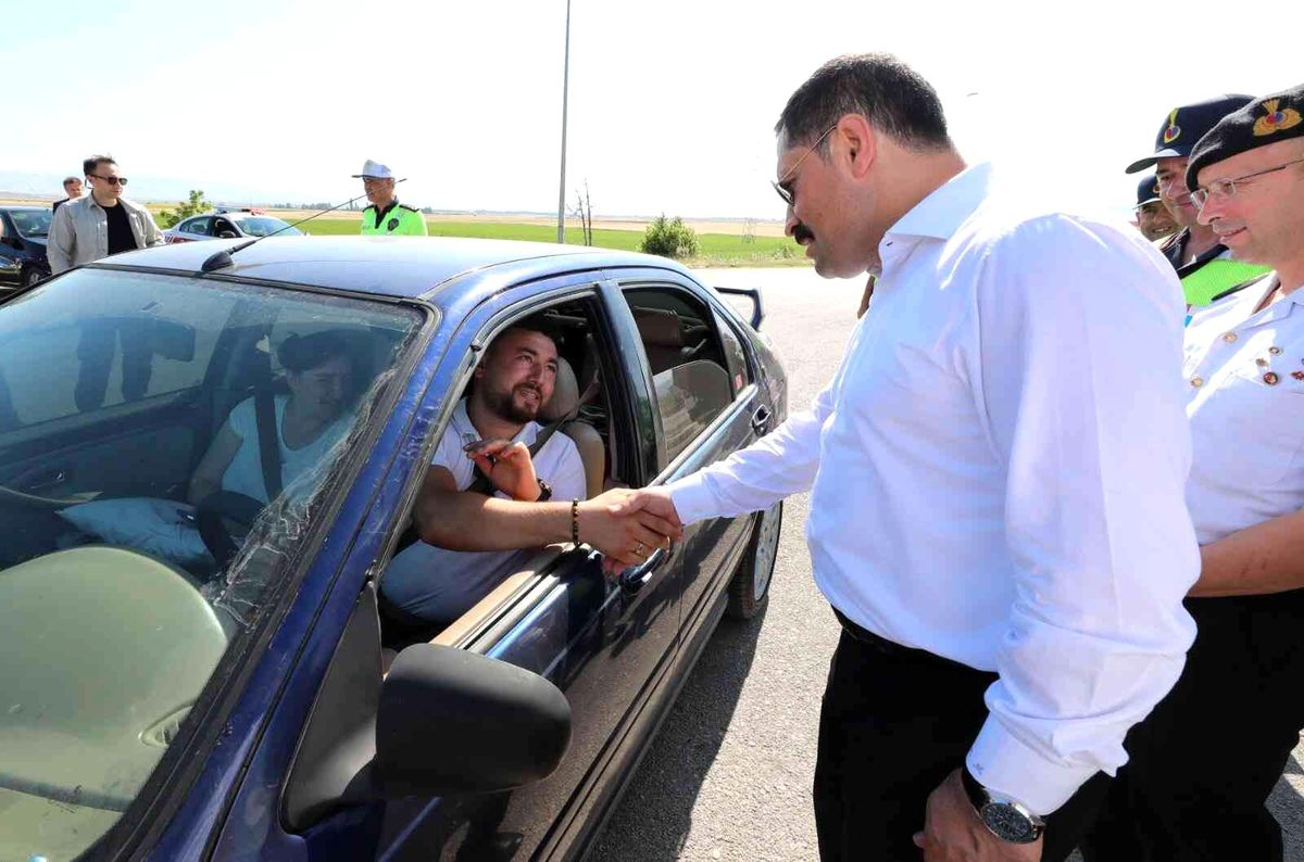 Vali Masatlı\'dan sürücülere uyarı: "Can güvenliği için emniyet kemerini mutlaka takın"