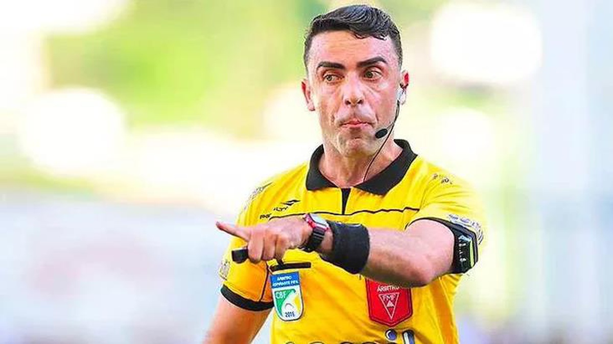 FIFA kokartlı bir hakem Igor Benevenuto eşcinsel olduğunu açıkladı