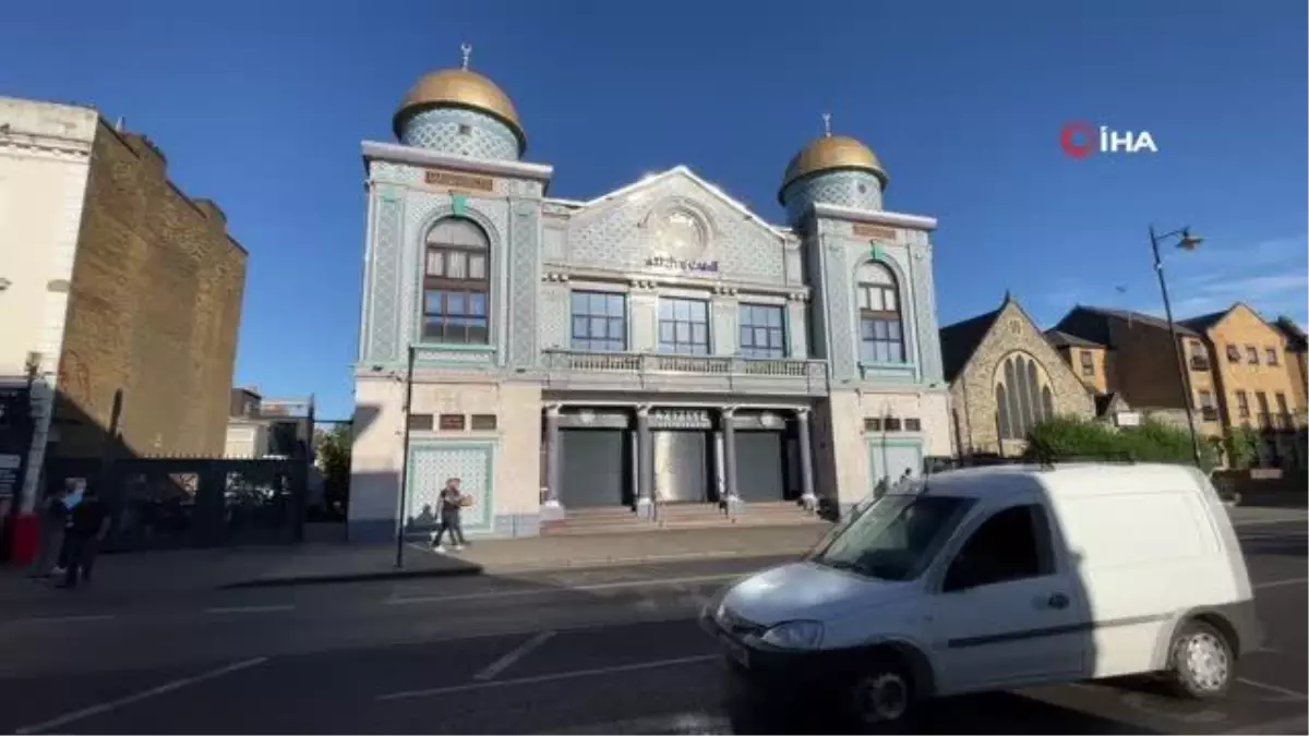 Londra'da Müslümanlar bayram namazında buluştu