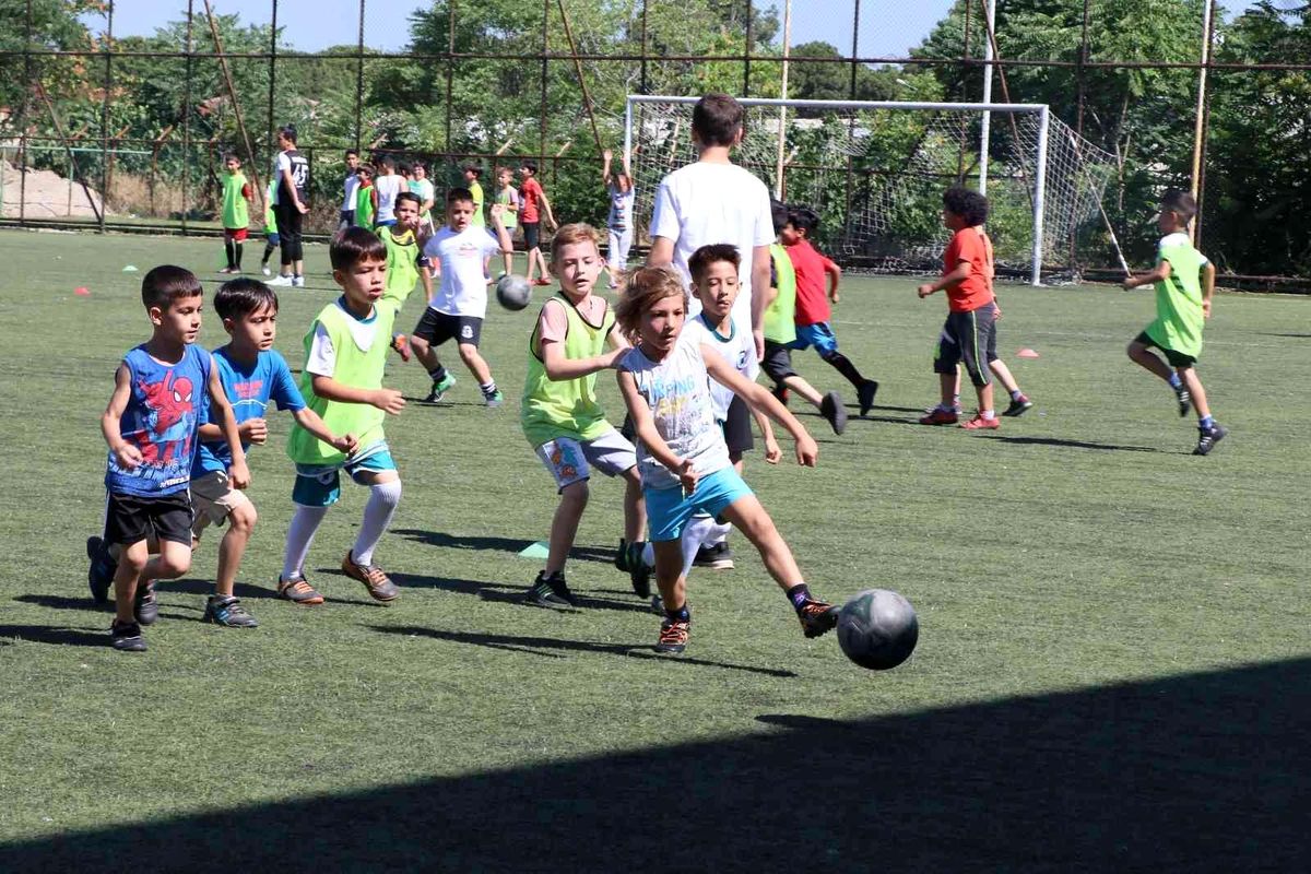 Manisa\'da GSB Spor Okulları\'na 40 bin başvuru