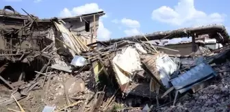 Son dakika haber! Rusya'nın Harkiv'e yaptığı saldırı sonucu sivil yerleşim yerleri zarar gördü