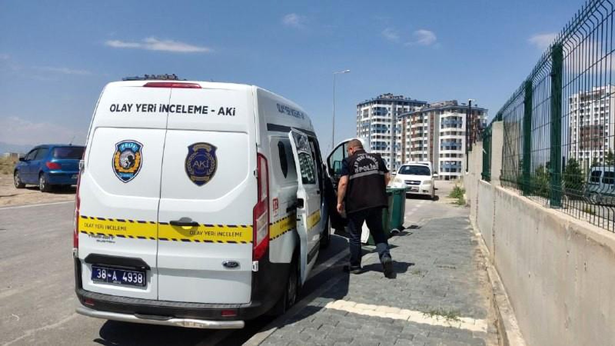 Son dakika: 63 yaşındaki kadın odasında ölü bulundu