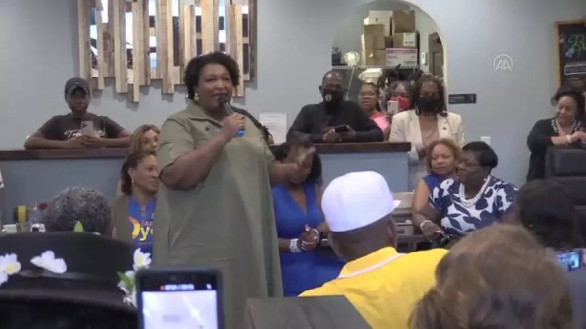 ABD'de Georgia eyaleti vali adayı Stacey Abrams seçmenlerle buluştu