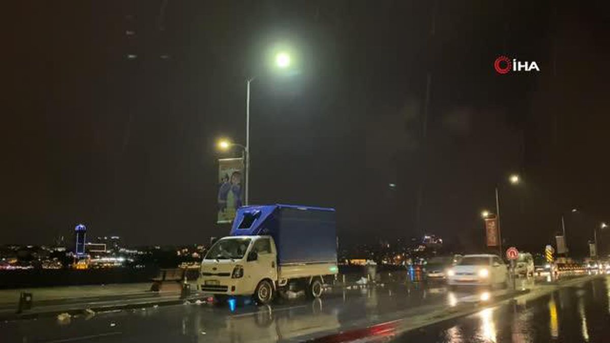 Anadolu Yakası'nda sağanak yağış etkili oluyor