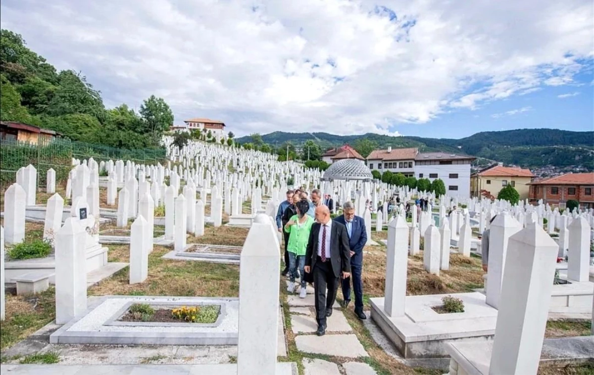 Başkan Soyer ve İzmir heyeti Srebrenitsa\'yı yerinde anacak