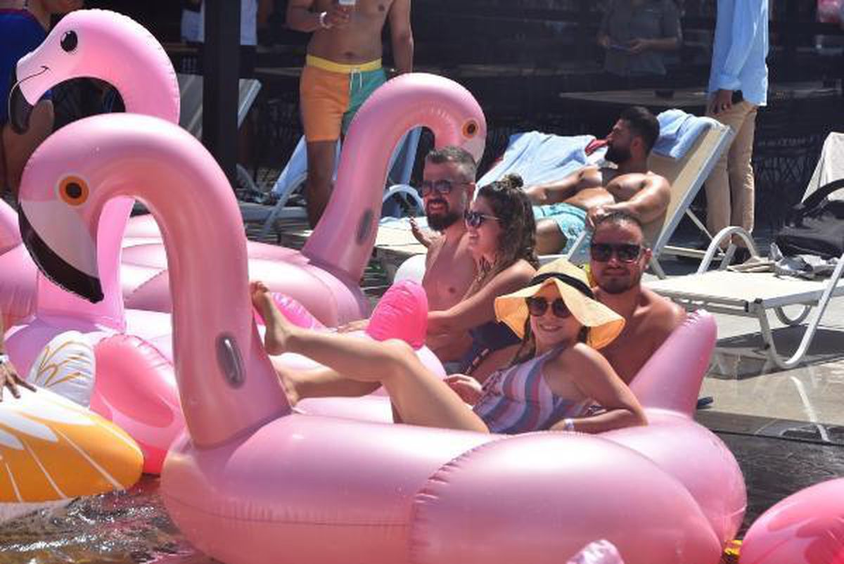 Bodrum plajlarında bayram hareketliliği