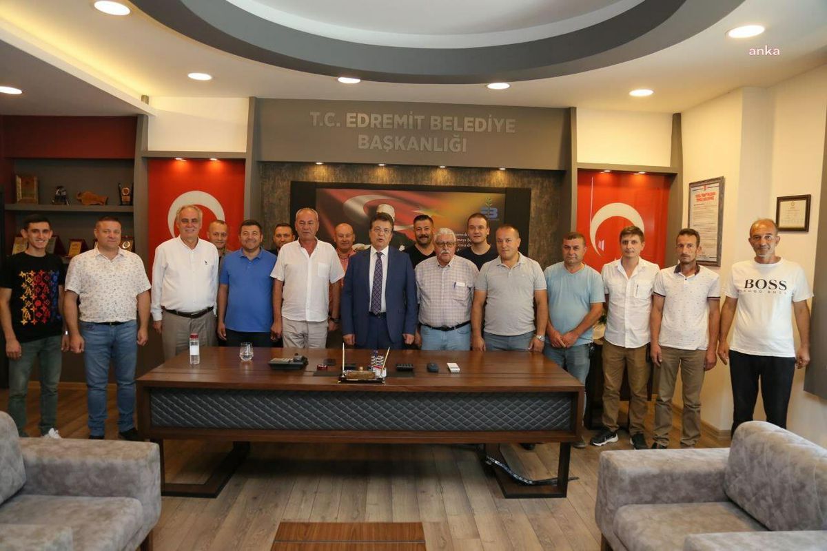 Edremit Belediyesi\'nde Bayramlaşma