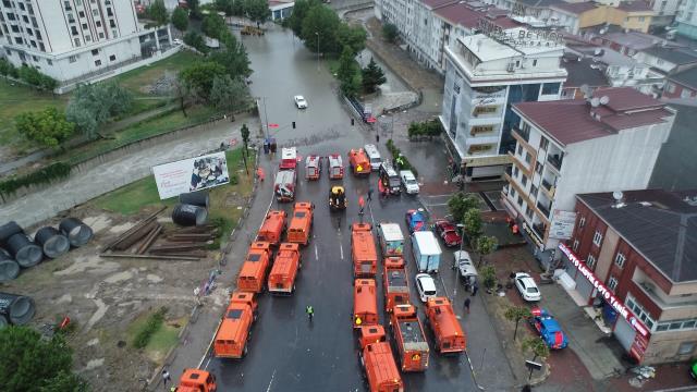 Esenyurt'ta sel felaketinin drone görüntüsü