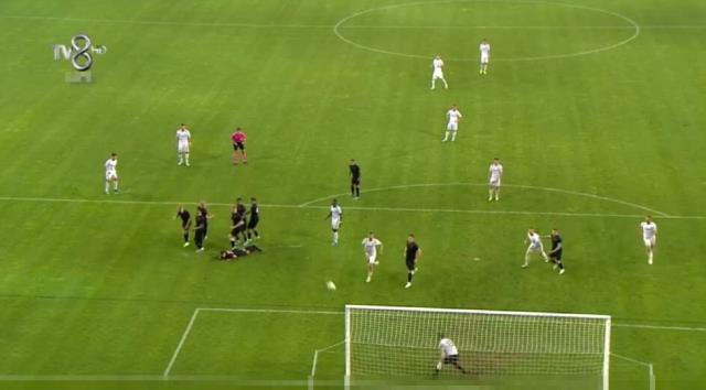 Herkes Arda Güler'in golünü konuşuyor! Ali Koç ve Acun Ilıcalı'nın ekrana yansıyan yüz ifadesi olay oldu Herkes Arda Güler'in golünü konuşuyor! Ali Koç ve Acun Ilıcalı'nın ekrana yansıyan yüz ifadesi olay oldu