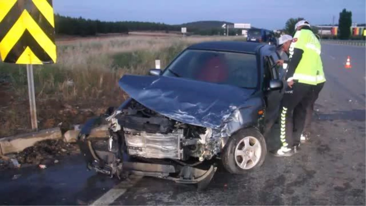 Son dakika haberi | Otomobille minibüsün çarpıştığı kazada 7 kişi yaralandı