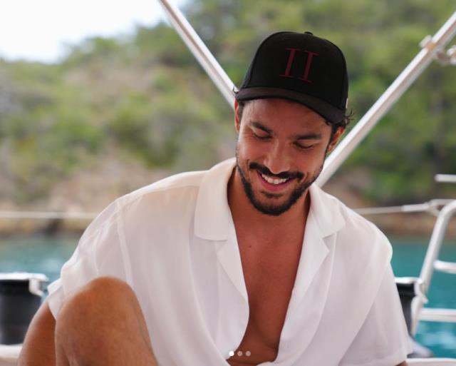 Pınar Deniz ve Kaan Yıldırım'ın aşk yaşadığı iddia ediliyordu! Instagram paylaşımında aşkları ifşa oldu Pınar Deniz ve Kaan Yıldırım'ın aşk yaşadığı iddia ediliyordu! Instagram paylaşımında aşkları ifşa oldu
