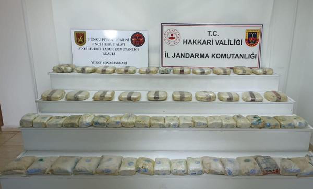 Sınır birliklerinden kaçtı, katırında 69 kilo uyuşturucu bulundu