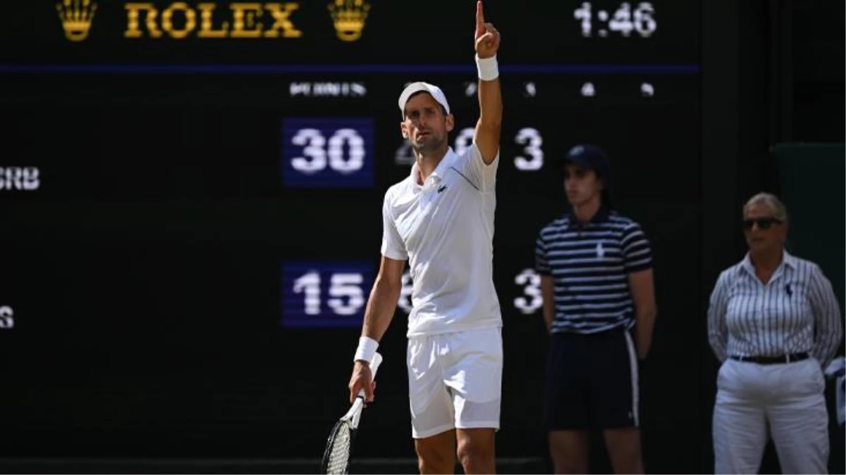 Novak Djokovic Wimbledon\'da üst üste 4. kez şampiyon oldu