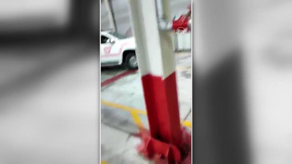 Yangından dönen itfaiye personeline sürpriz doğum günü kutlaması