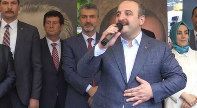 Bakan Varank'a memleketi Trabzon'da beklemediği tepki: Ekmek 8 lira, unun çuvalı 500 lira Bakan Varank'a memleketi Trabzon'da beklemediği tepki: Ekmek 8 lira, unun çuvalı 500 lira