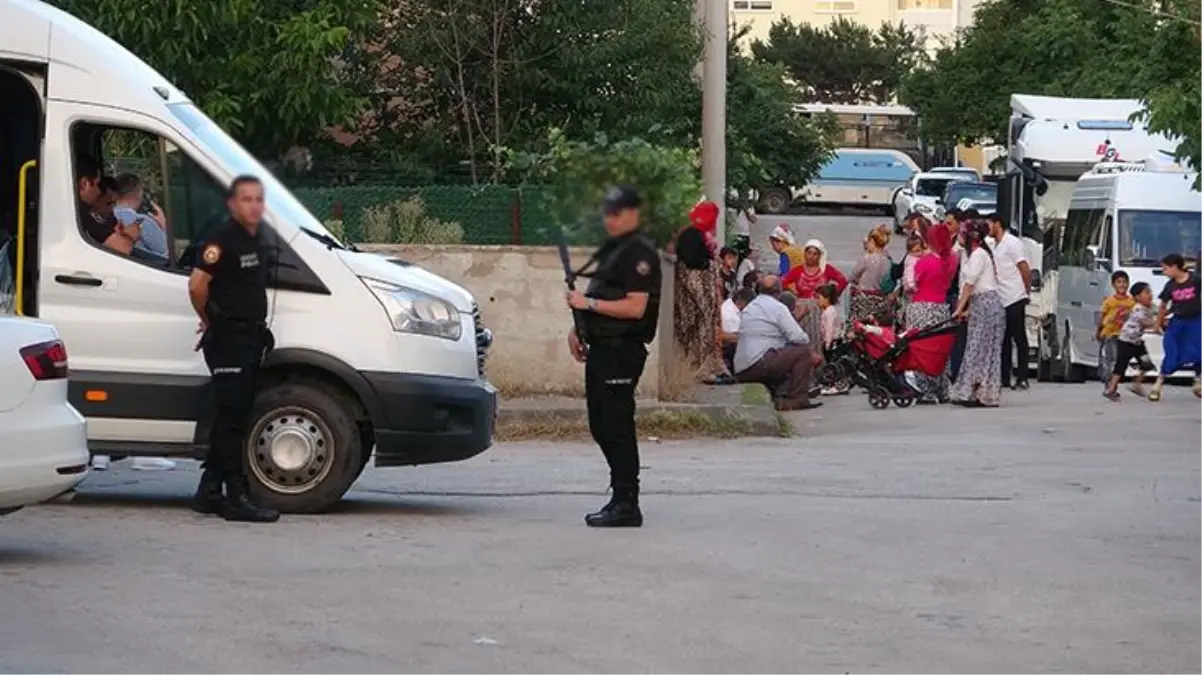 Bitmeyen öfke! Takı meseleleri cinayetle sonlanan ailelerin bayram ziyareti de olaylı bitti: 1 polis yaralı, 2 gözaltı