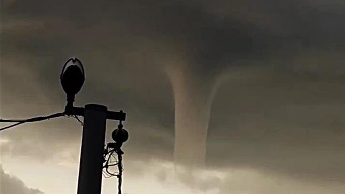 Düzce'de görülen hortum panik yarattı! Görenler cep telefonlarına sarıldı