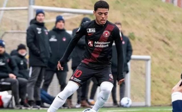 Galatasaray'ın yeni 10 numarası, Süper Lig'i sallayacak! Evander için görüşmeler başladı Galatasaray'ın yeni 10 numarası, Süper Lig'i sallayacak! Evander için görüşmeler başladı