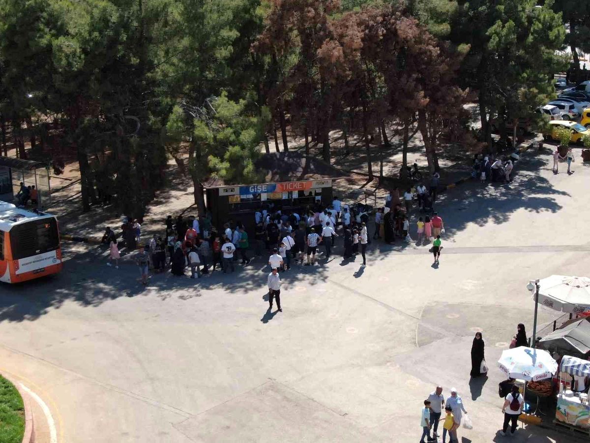 Gaziantep Hayvanat Bahçesi\'nde bayram yoğunluğu