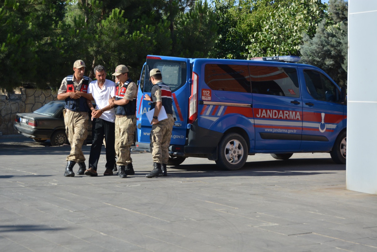 Son dakika! GAZİANTEP - Bir kişinin öldüğü silahlı kavgayla ilgili yakalanan şüpheli tutuklandı