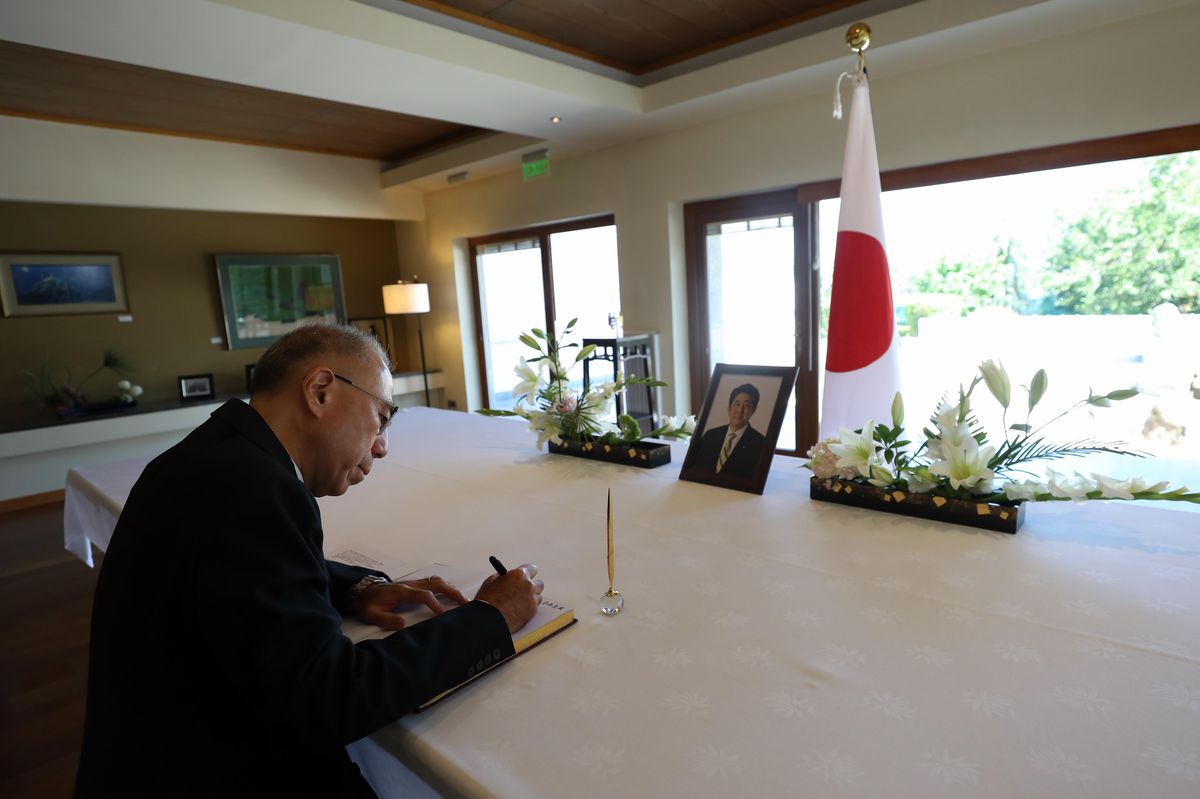 Japonya'nın Ankara Büyükelçiliğinde eski Başbakan Abe Şinzo için taziye defteri açıldı