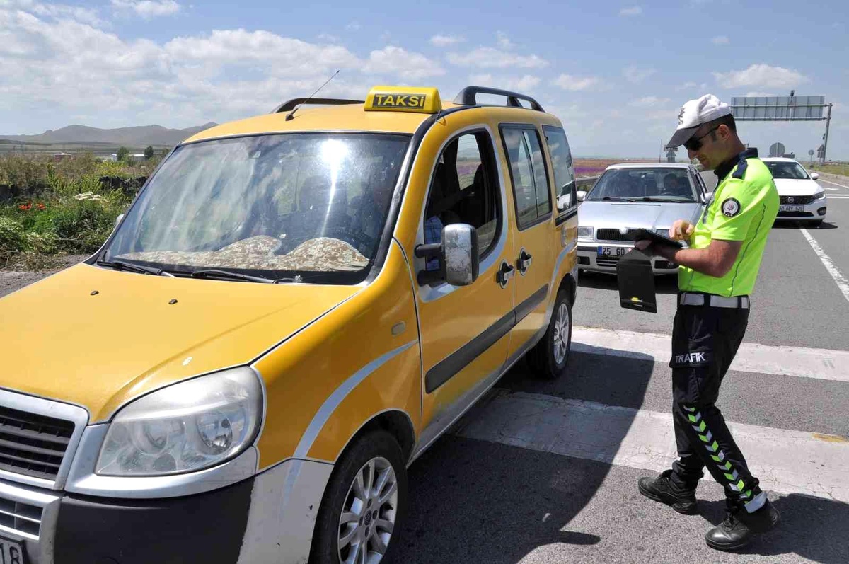 Kars\'ta polisten droneli bayram uygulaması