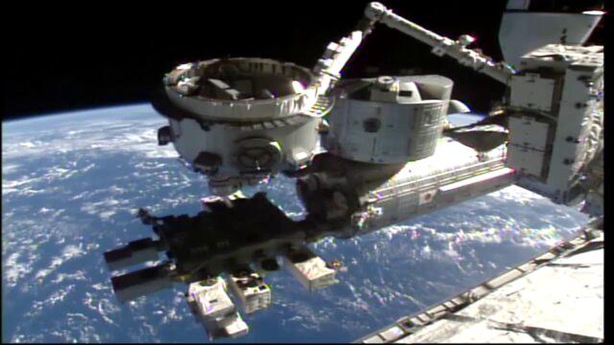 NASA\'dan uzay atıklarına özel çözüm