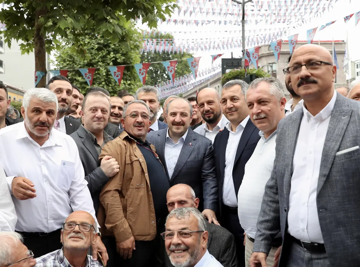 Sanayi ve Teknoloji Bakanı Varank, Trabzon\'da bayramlaşma programına katıldı Açıklaması