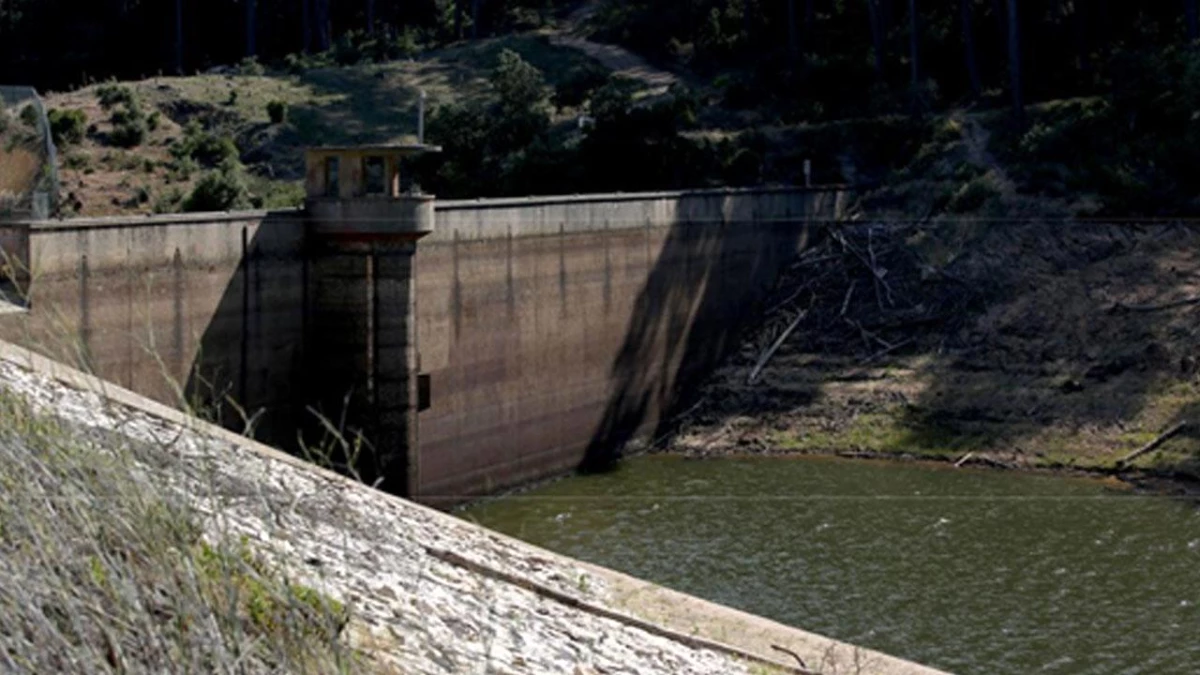 Sıcak Hava Dalgasının Etkisi Altındaki Portekiz\'de Barajlarda Su Seviyesi Düştü