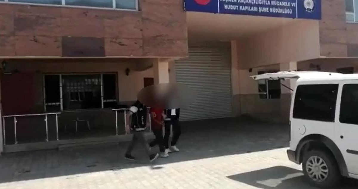 Son dakika haberleri... Van\'da göçmen kaçakçılığı yapan organizatör tutuklandı