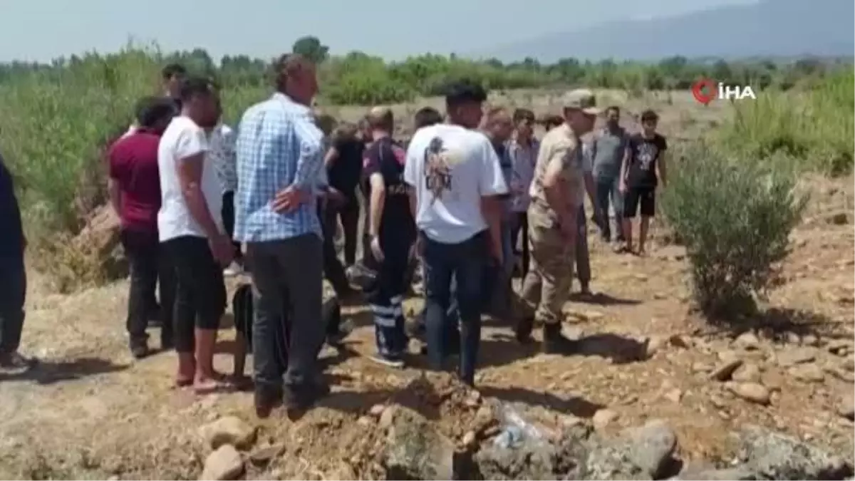 2 otomobilin kafa kafaya çarpıştığı kazada 4 kişi yaralandı