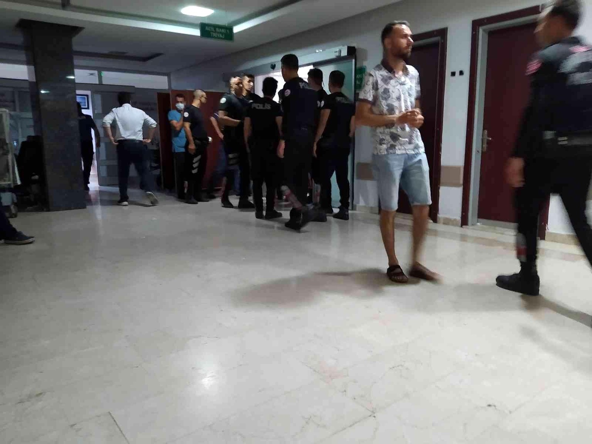 Son dakika haberi! Adana\'da düğünde bıçaklı ve silahlı kavga: 5 yaralı