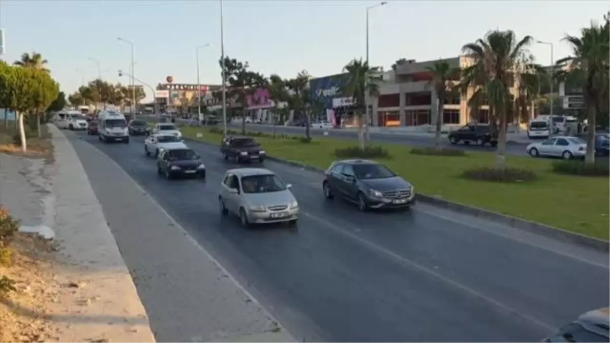 Bayramın son gününde Kuşadası'nda dönüş hareketliliği