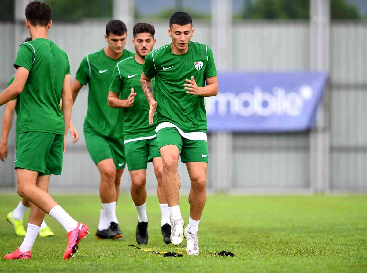 Bursaspor'da yeni sezon hazırlıkları yarın başlıyor