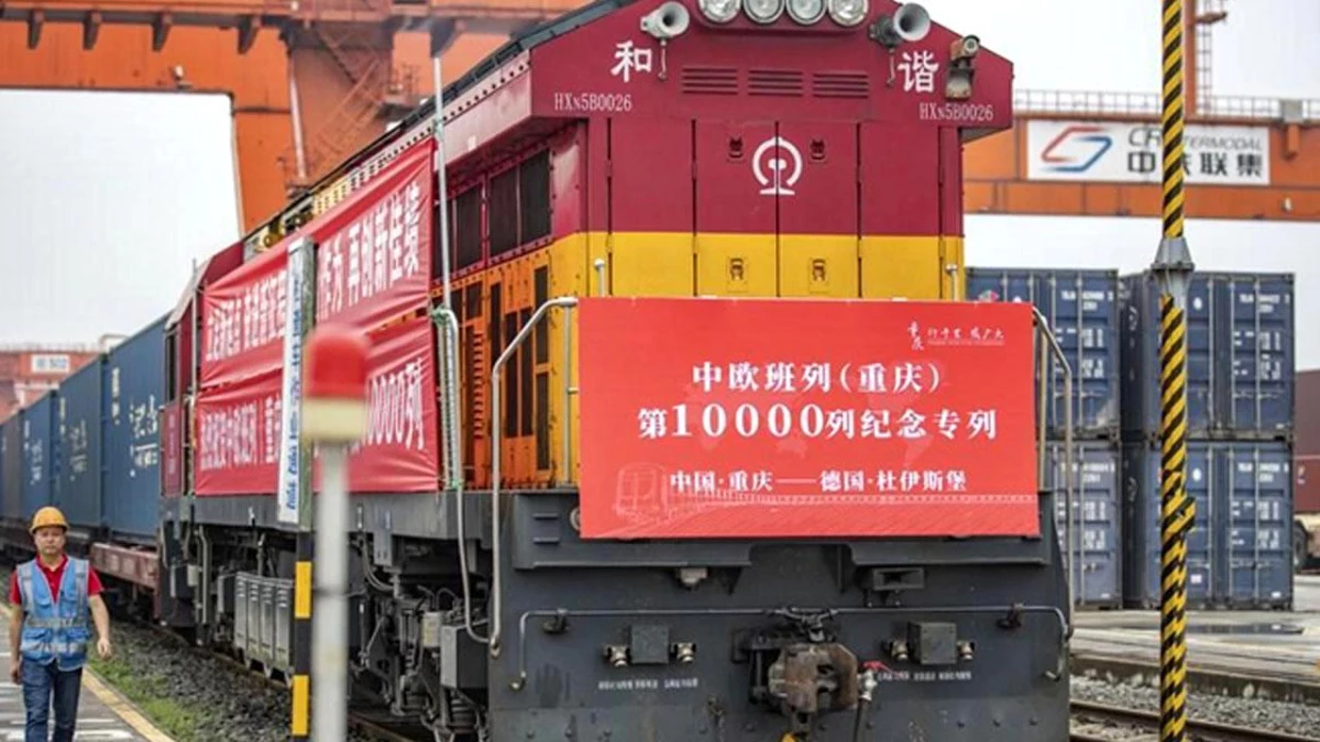 Chongqing-Avrupa Demiryolu Ekspresi\'nin 10.000\'inci Seferi Almanya\'ya Ulaştı