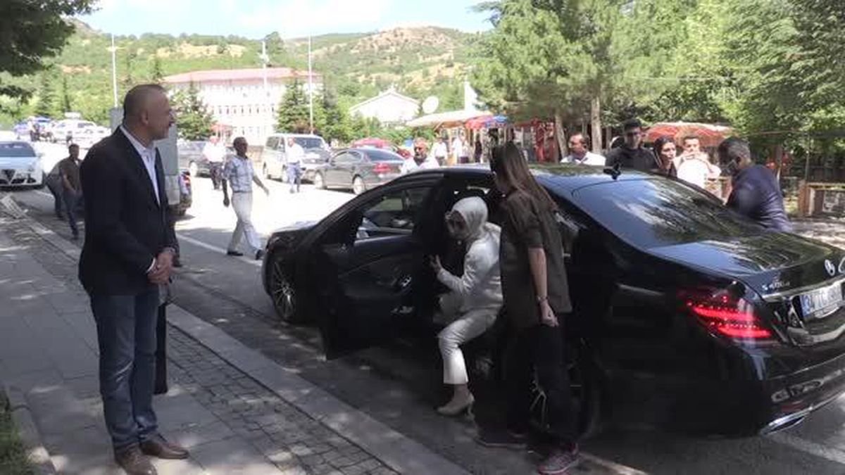 Gelecek Partisi Genel Başkanı Davutoğlu, partililerle bayramlaştı