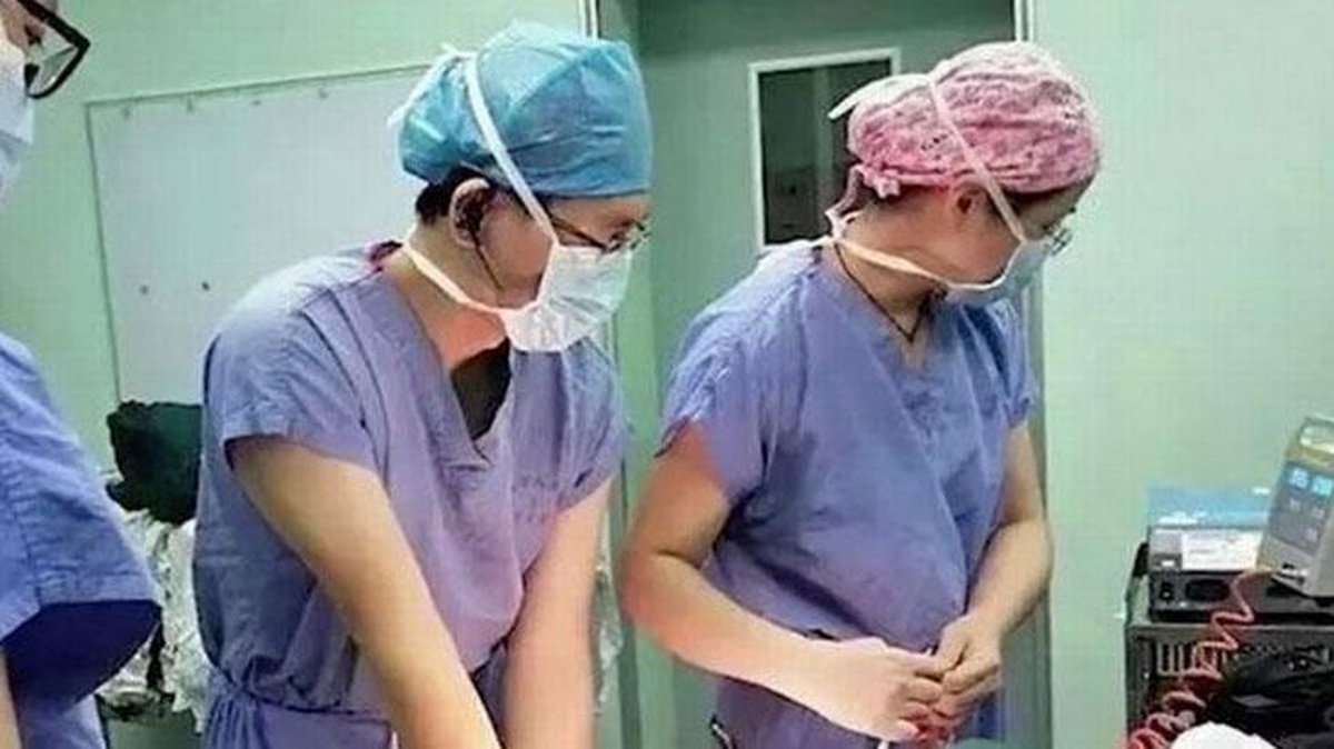 Akıllara durgunluk veren olay! 20 yıldır idrarından kan gelen adamın adet gördüğü ortaya çıktı